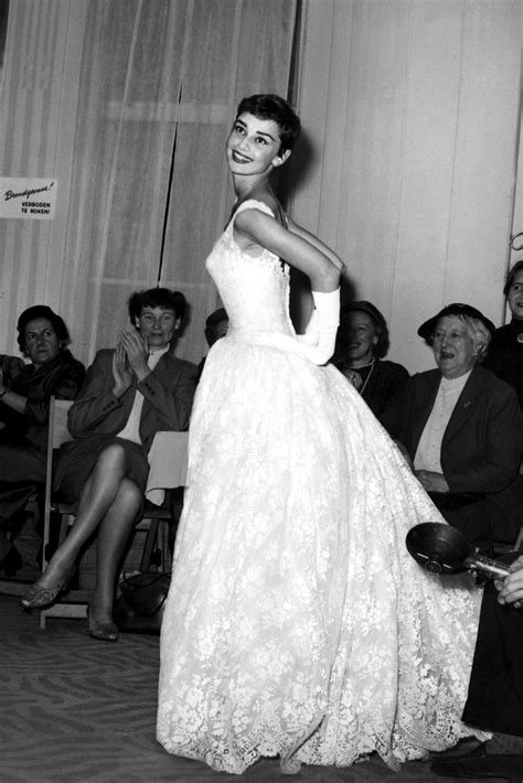 abiti di givenchy indossati da audrey hepburn|hubert de givenchy fashion.